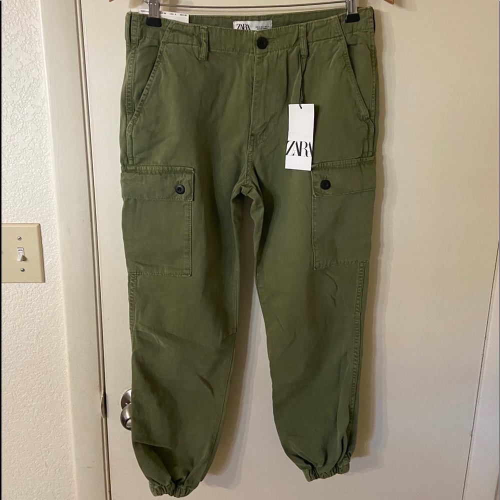 NWT Zara cargo pant in forest khaki size 4